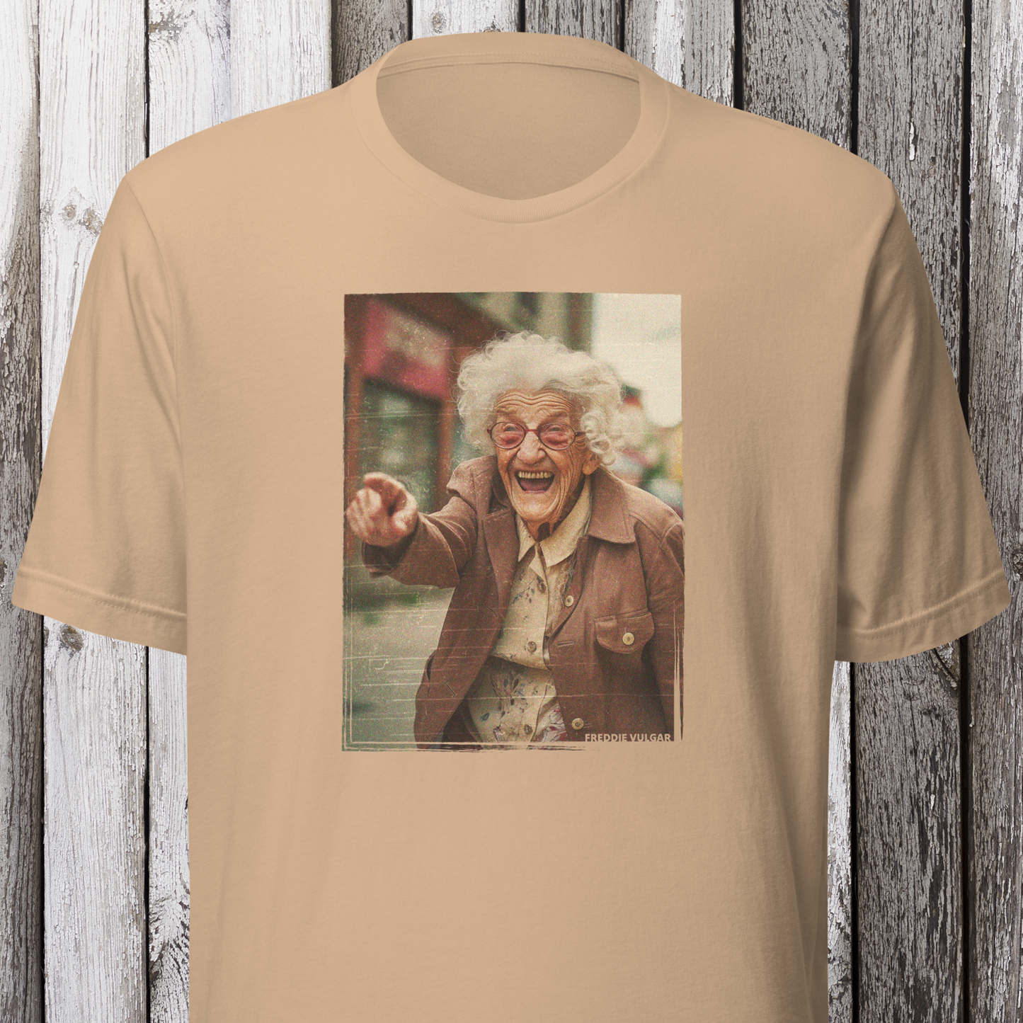 T-SHIRT: Grandma Giggles (Skin)